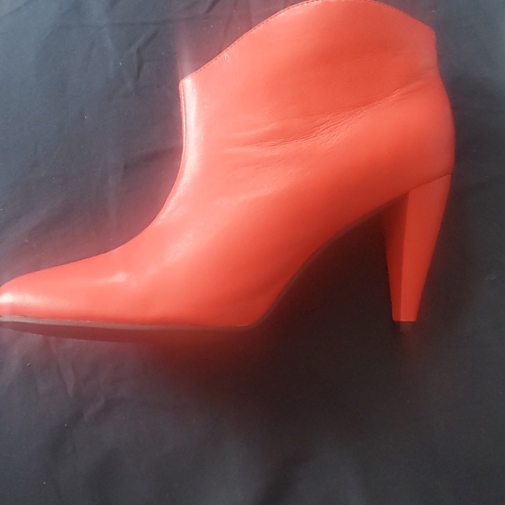 shoes - Picture 3 of 7